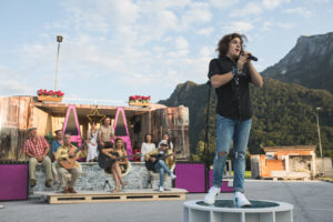 ALLES HEILIGE: Ensemble | Salzburger Strassentheater